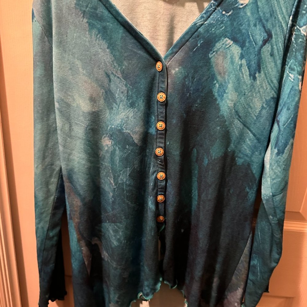 A 106  SOFT SURROUNDINGS TUNIC TOP